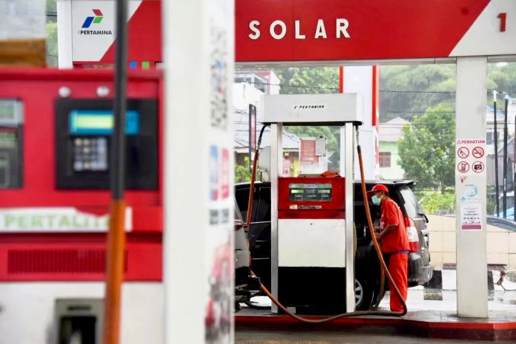 Indonesia Targetkan Nol Impor Solar Mulai 2026 Melalui Biodiesel. Sumber: Disway